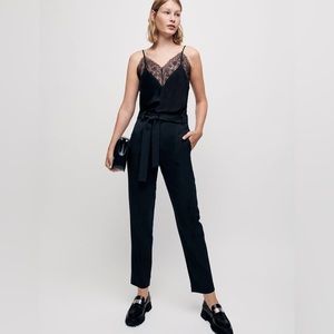 High-waisted, belted pants